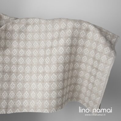 Puslininis audinys smėlio spalvos su rombais