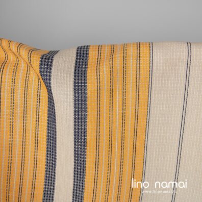 Lino - medvilnės audinys rusvas „vaflinis“ su geltonais ir mėlynais dryžiais