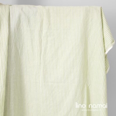 Puslininis audinys žalsvai dryžuotas skalbtas