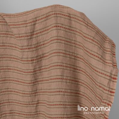 Lininis audinys rusvas raštuotomis juostelėmis skalbtas tinka drabužiams ir namų tekstilės gaminiams siūti