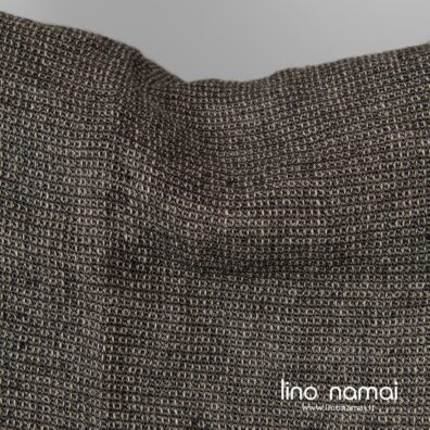 Lino-vilnos audinys „vaflinis“ išaustas iš pilkšvai rusvų ir juodų verpalų