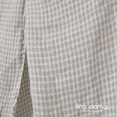Lininis audinys natūralios spalvos su permatomais langeliais skalbtas tinka lengviems drabužiams ir namų tekstilei siūti