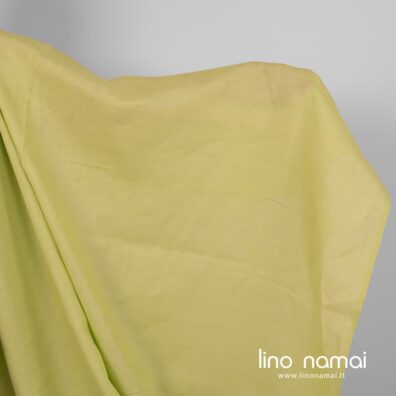 Lininis audinys salotinės spalvos