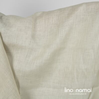 Lininis audinys pilkšvai žalsvas tinka drabužiams ir namų tekstilei siūti