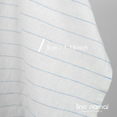 Pieno baltumo lino - medvilnės audinys žydrais dryžiais skalbtas