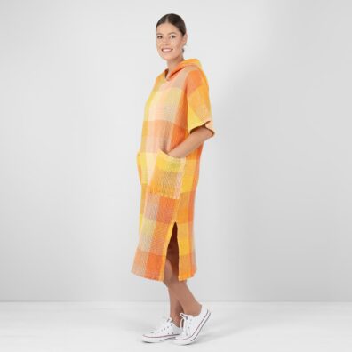 BINGO lino - medvilnės oranžinis pončas su skeltukais šonuose