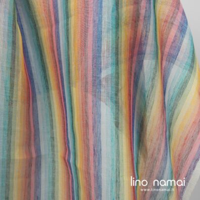 Lino audinyje suausti ryškiai rožiniai, violetiniai, mėlyni, žydros, turkio spalvos, šviesiai ir tamsiai žali, geltoni, oranžiniai, raudoni ir tamsiai raudoni bei melsvai pilkšvi verpalai