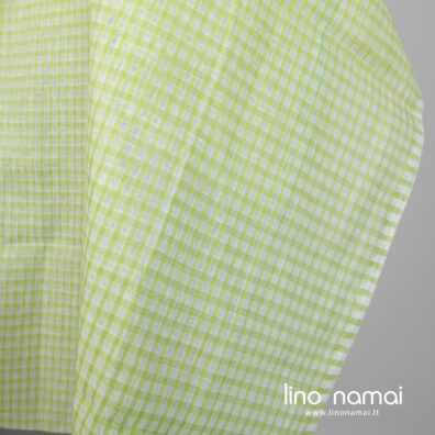 Lininis audinys žalsvais permatomais langeliais tinka drabužiams ir namų tekstilei siūti