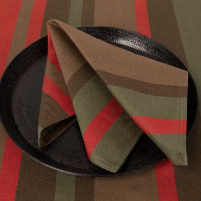 MIMOSA žaliai-raudonai-rudai dryžuota lino - medvilnės sudėties servetėlė