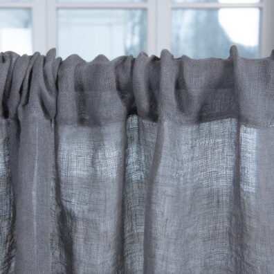 Lininė tamsiai pilka užuolaida su kanalu karnizui