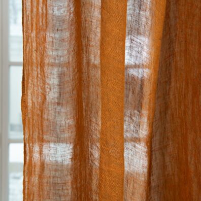 Lininė oranžinė užuolaida iš specialiai skalbto, minkšto, švelnaus audinio