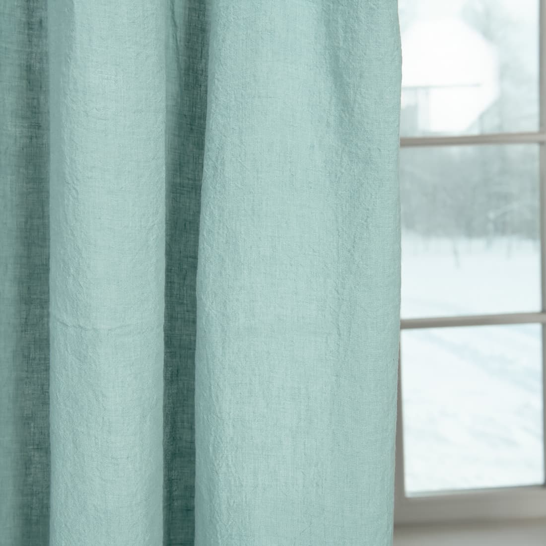 Lininė melsvai žalsva (akvamarino spalvos) užuolaida