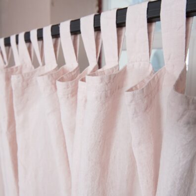 Lininė rožinė užuolaida su kabinimo kilpomis