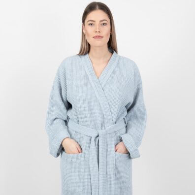 Melsvas lino-medvilnės chalatas „vafliniais“ langeliais su kišenėmis