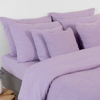 Melanžinė lino - medvilnės patalynė, kurios audinyje suausti alyvinės ir levandų spalvos verpalai