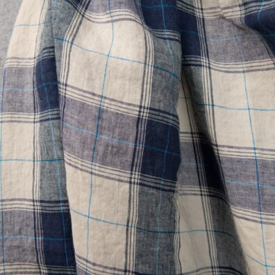 Lininis audinys mėlynais ir smėlio spalvos langeliais skalbtas minkštas švelnus