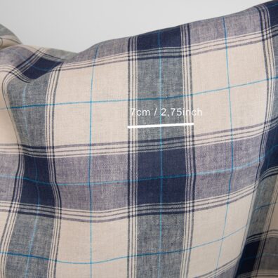 Languotas lininis audinys iš smėlio, briliantinės mėlynos, tamsiai mėlynos ir mėlynai juodos spalvos verpalų