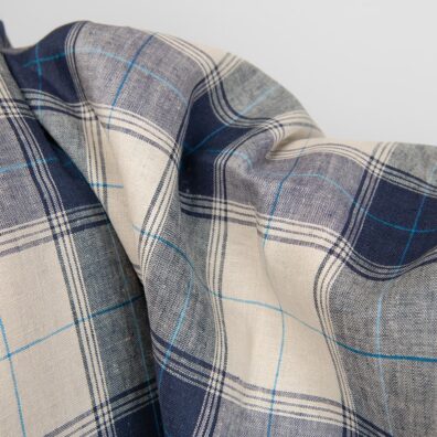 Lininis audinys mėlynais ir smėlio spalvos langeliais 150cm pločio