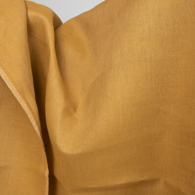 Lininis audinys garstyčių spalvos melanžinis tinka drabužiams ir namų tekstilei siūti