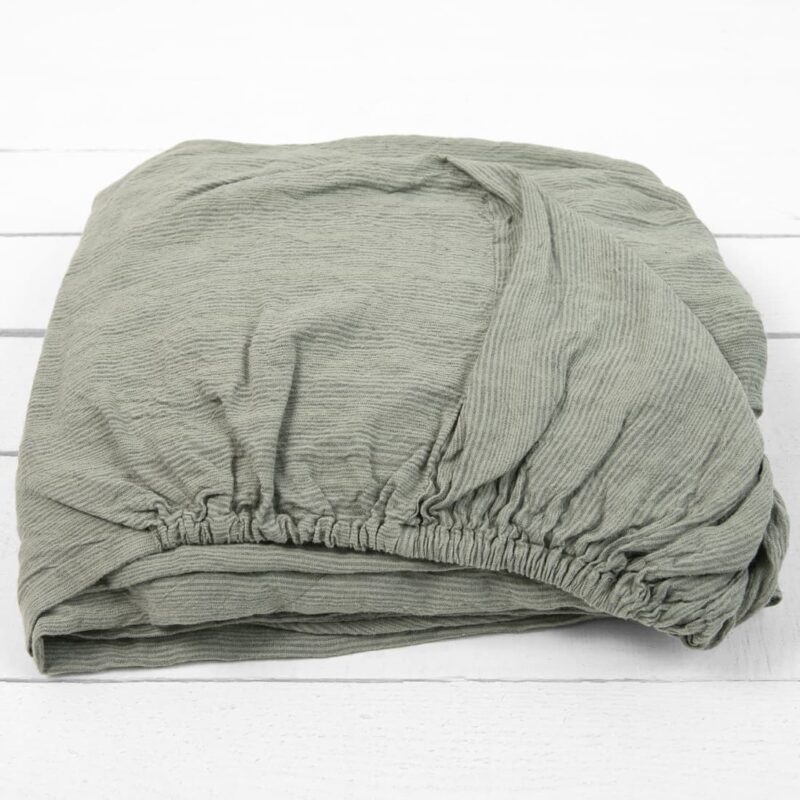 DOVI lininė paklodė žalsva dryžuota su guma