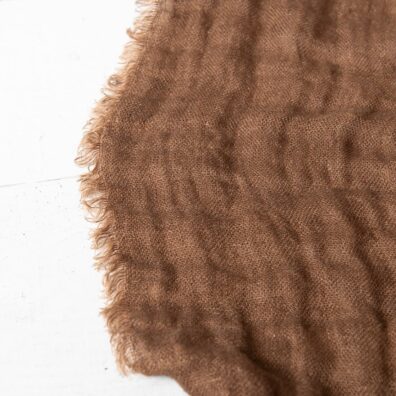 Lininė ruda lovatiesė iš minkšto, švelnaus, specialiai skalbto audinio