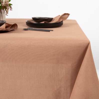 Šviesiai rudos spalvos lino-medvilnės sudėties staltiesė