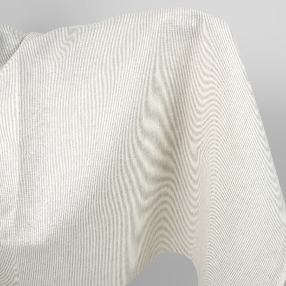 Lininis audinys baltos ir natūralios spalvos dryžiukais