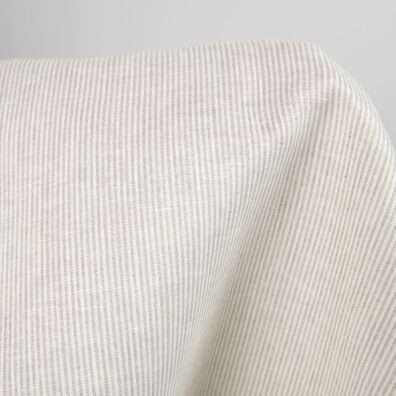 Dryžuotas 100% lino audinys išaustas iš natūralios spalvos ir pieno baltumo verpalų