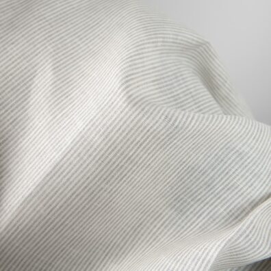 Lininis audinys baltos ir natūralios spalvos dryžiukais 150cm pločio