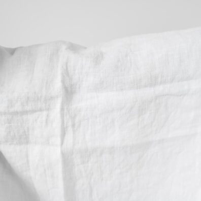 Lininis audinys ryškiai baltas skalbtas minkštas švelnus