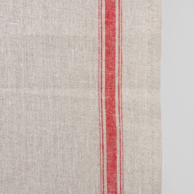 Lininis rankšluostinis audinys natūraliai pilkas su raudonomis juostelėmis kraštuose, 50cm pločio