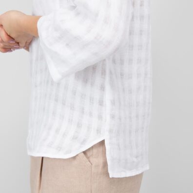 Lininė balta palaidinė su skeltukais šonuose