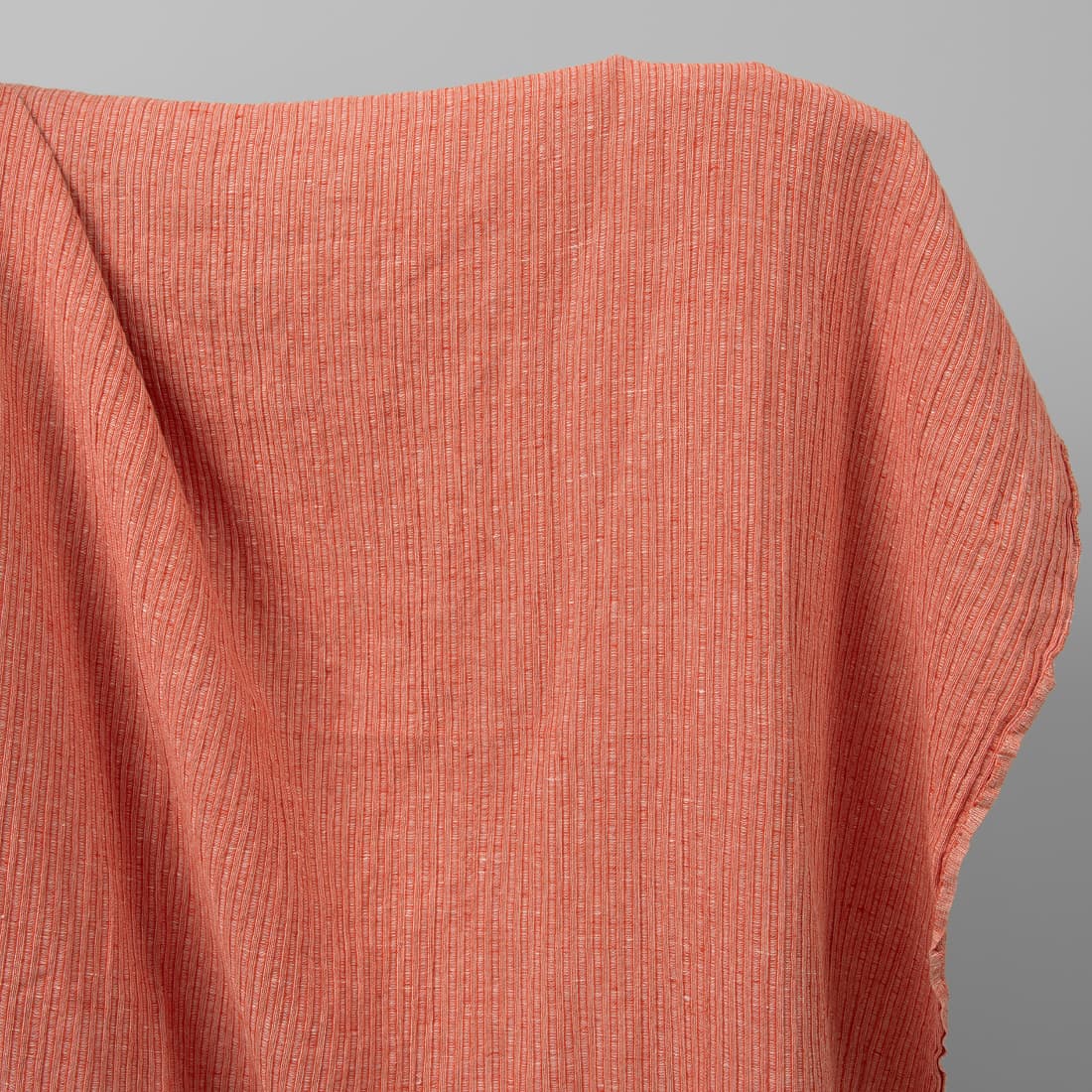 Puslininis audinys raudonai-baltas dryžuotas skalbtas