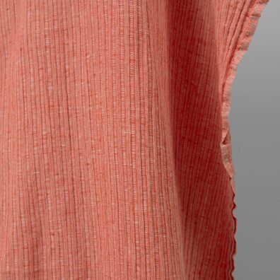 Puslininis audinys raudonai-baltas dryžuotas skalbtas tinka drabužiams ir namų tekstilei siūti