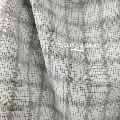 Puslininis audinys baltas juodais langeliais 180cm pločio