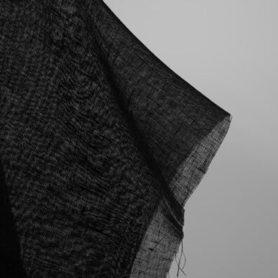 Lininis audinys juodas permatomas tinka skaroms, šalikams, užuolaidoms siūti, dekoracijoms gaminti