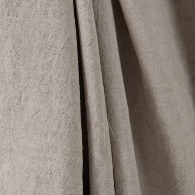Puslininis audinys smėlio spalvos platus skalbtas, minkštas, švelnus