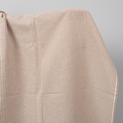 Puslininis audinys rudai dryžuotas platus