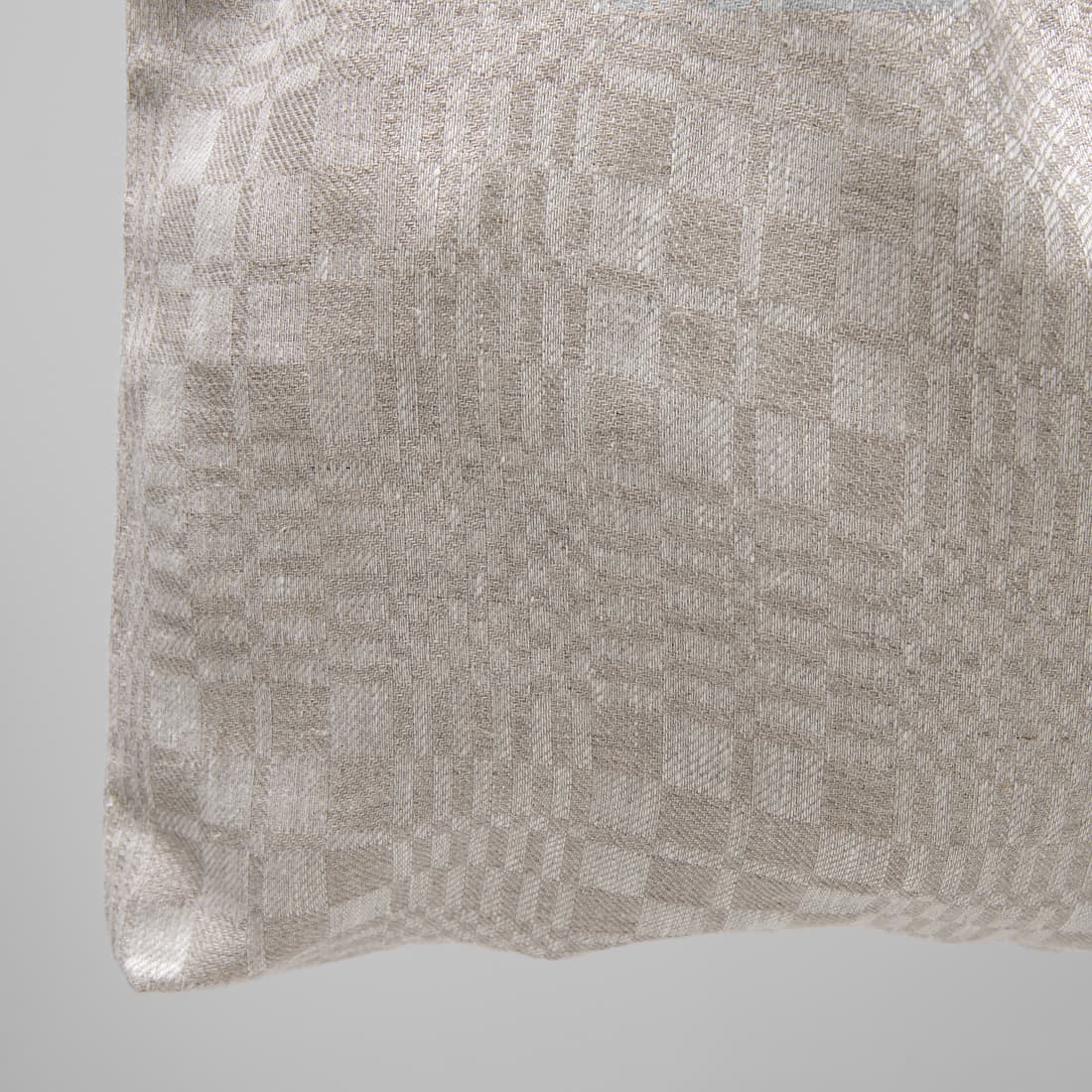 Lininis pilkas krepšys tradiciniu langelių raštu