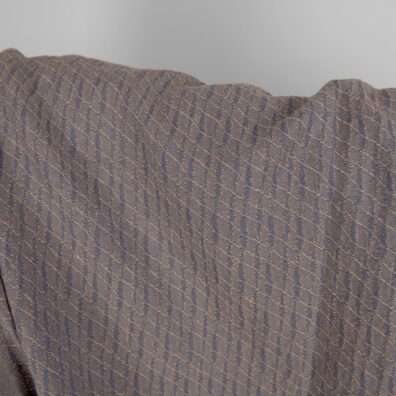 Puslininis audinys pilkai-rusvai raštuotas skalbtas tinka drabužiams ir namų tekstilei siūti