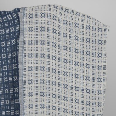 Puslininis audinys baltai mėlynas raštuotas skalbtas, minkštas, švelnus