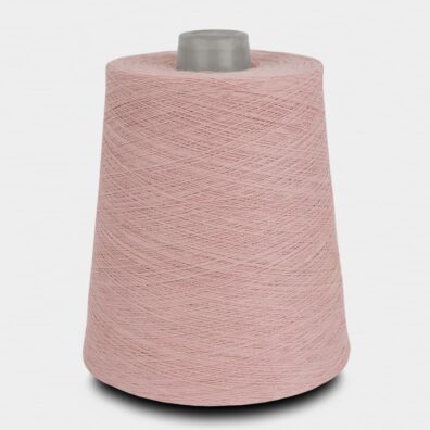 Medvilniniai verpalai pastelinės rožinės spalvos sukti iš 2-jų siūlų tinka nėrimui, audimui, mezgimui