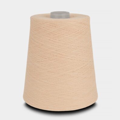 Medvilniniai verpalai kreminės spalvos sukti iš 2-jų siūlų tinka nėrimui, audimui, mezgimui