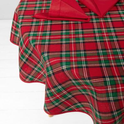 Apvali (ovali) lino - medvilnės staltiesė su raudonais ir žaliais langeliais