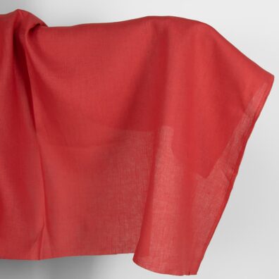 Lino audinys raudonos spalvos