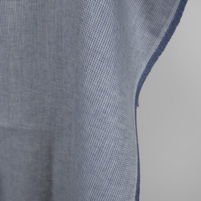 Lininis audinys mėlynai-pilkai raštuotas tinka drabužiams ir namų tekstilės gaminiams siūti