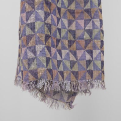 MOLI lininis violetinis šalikas su 2,5cm ilgio kutais trumposiose kraštinėse