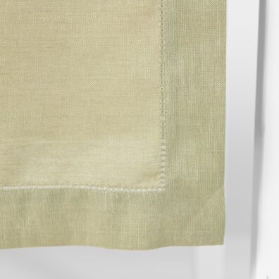 LUNA lino - medvilnės stalo takelis žalsvas su 4cm pločio kraštinių palenkimu