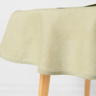 LUNA puslininė apvali (ovali) staltiesė žalsva mereškuota aplink