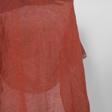 Lininis audinys rudai raudonas permatomas skalbtas minkštas švelnus